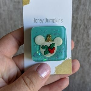 🌈BOGO🌈 Resin Pin Brooch - Christmas Mickey